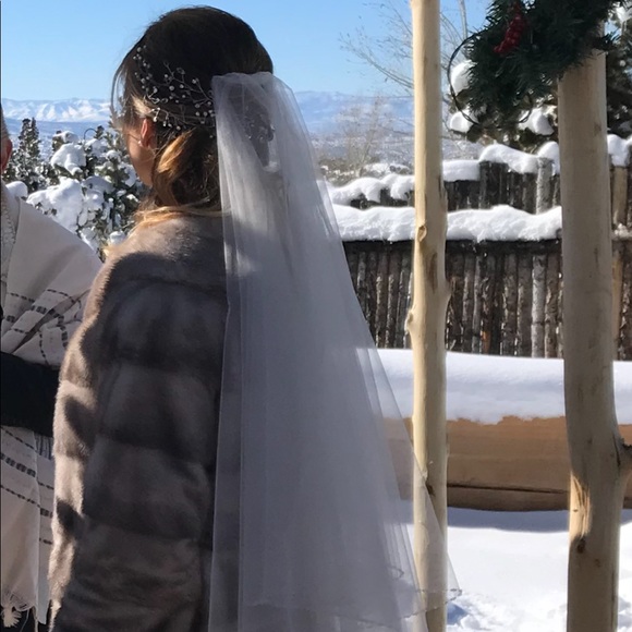 FLOWER DREAM A-line wedding dress, veil+hair decor - Picture 7 of 11